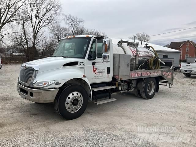 International  Combi / vacuum trucks