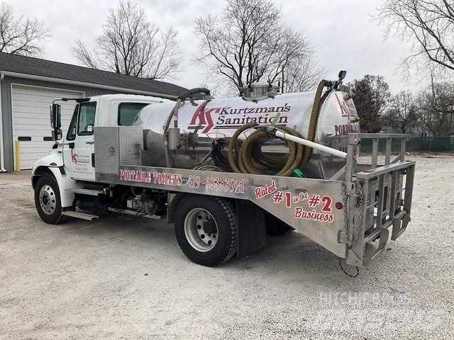International  Combi / vacuum trucks