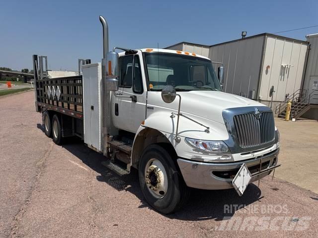 International  Flatbed / Dropside trucks