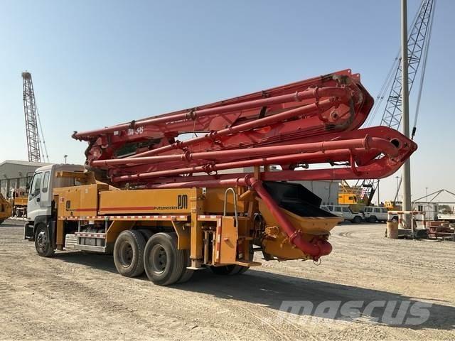 Isuzu  Concrete pump trucks