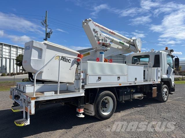 Isuzu FTR900 Truck & Van mounted aerial platforms