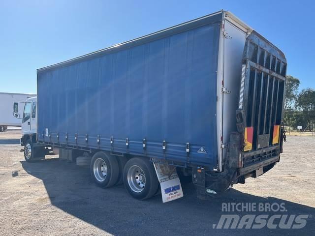 Isuzu FVR 950 Curtainsider trucks