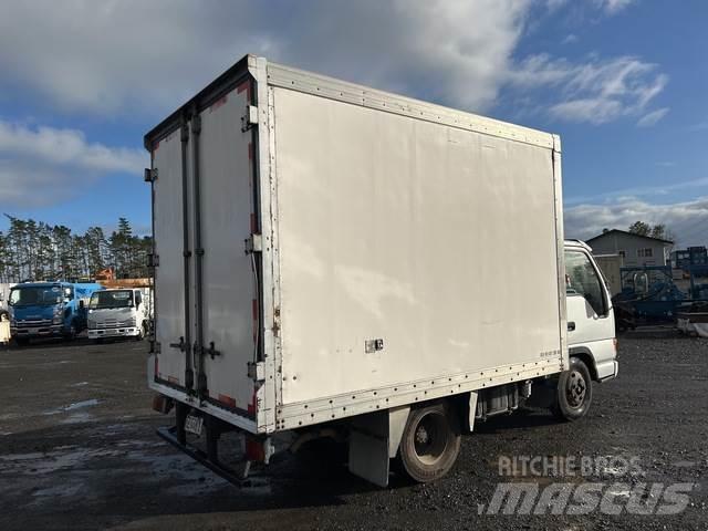 Isuzu NKR300s Construction - Others