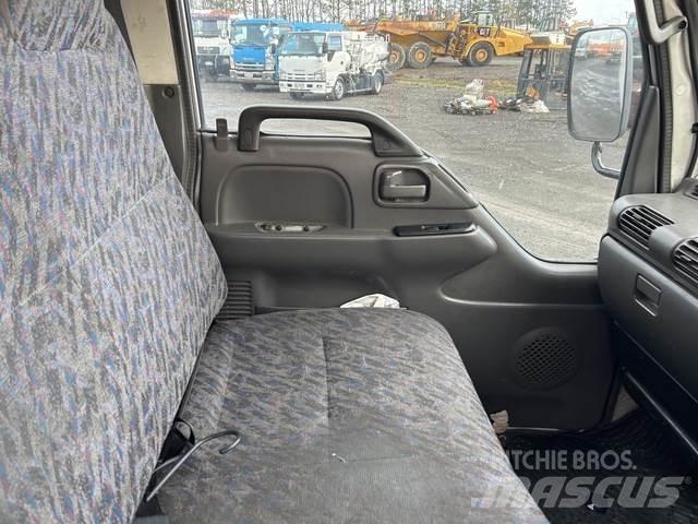 Isuzu NKR300s Construction - Others