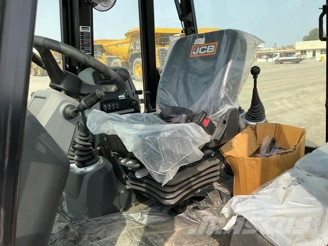 JCB 3DX Backhoe loaders