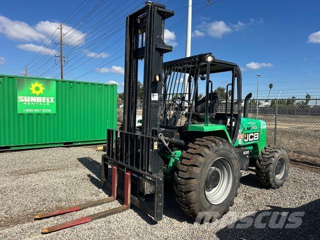 JCB 930 Rough terrain trucks