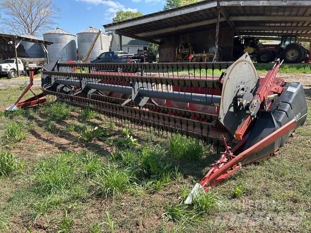  JI Case 1020 Combine harvester heads