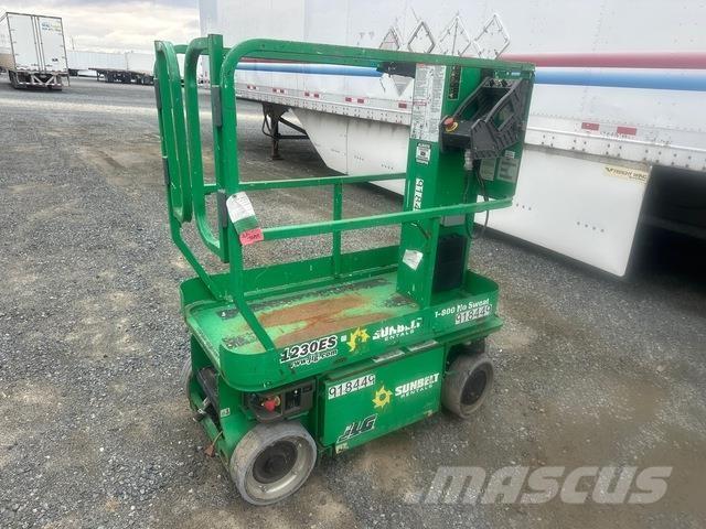 JLG 1230ES Vertical mast lifts