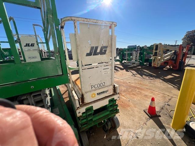 JLG 1930ES Scissor lifts