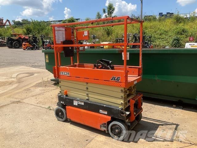 JLG 1932R Scissor lifts