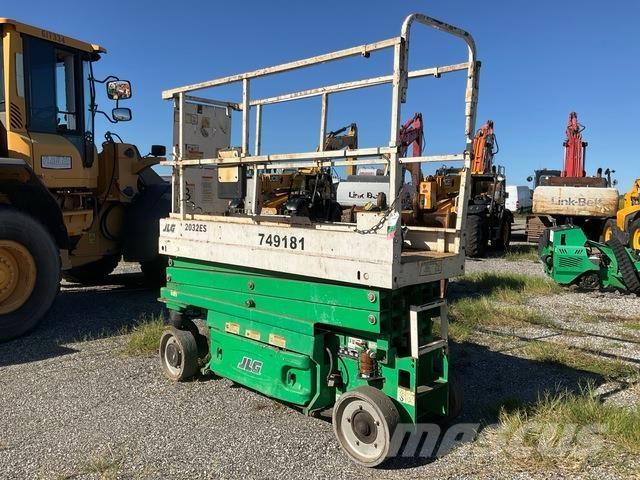 JLG 2032ES Scissor lifts