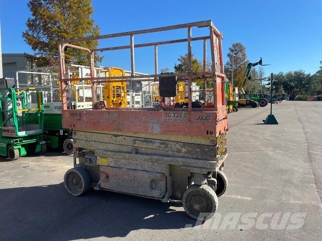JLG 2032ES Scissor lifts
