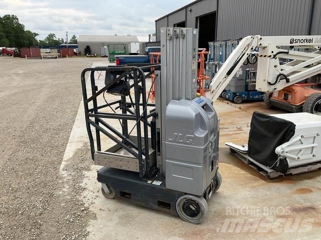 JLG 20MVL Vertical mast lifts
