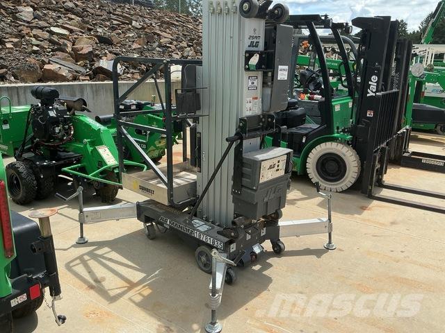 JLG 25AM Vertical mast lifts