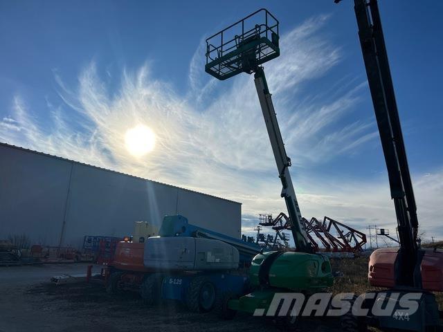 JLG 400S Telescopic boom lifts
