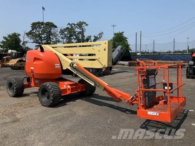 JLG 450A Articulated boom lifts