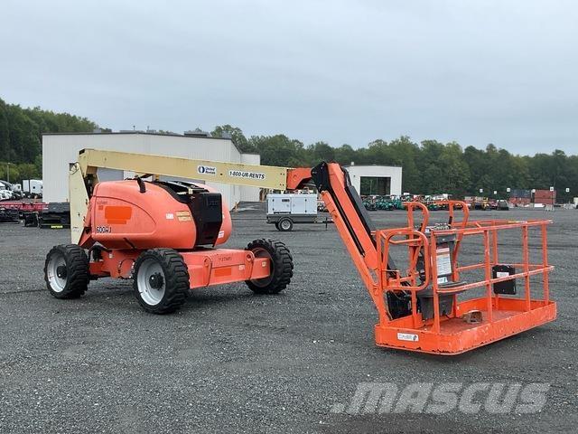 JLG 600AJ Articulated boom lifts