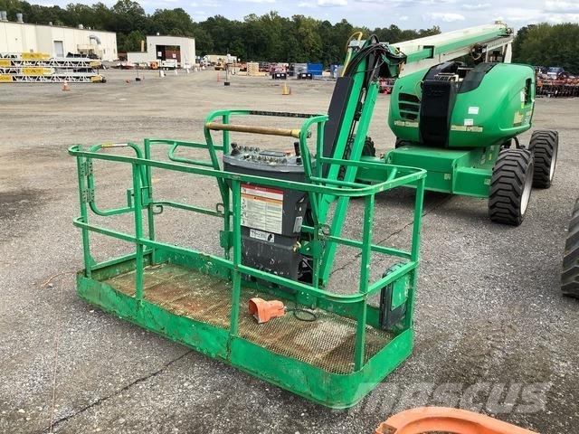 JLG 600AJ Articulated boom lifts