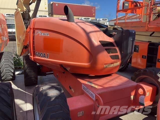 JLG 600AJ Articulated boom lifts