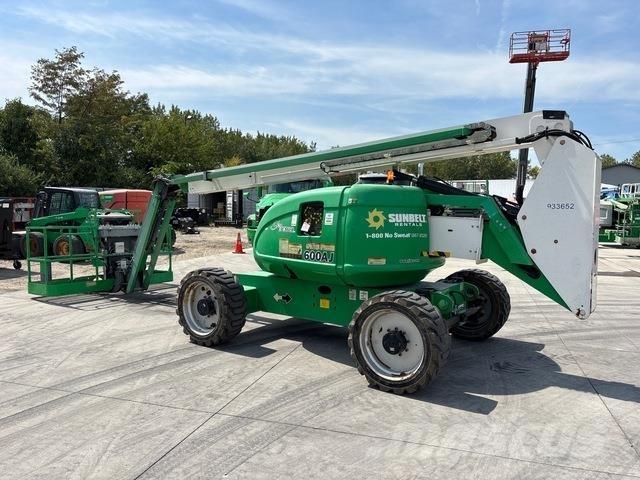 JLG 600AJ Articulated boom lifts