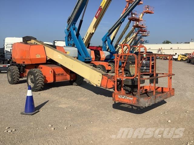 JLG 600S Telescopic boom lifts