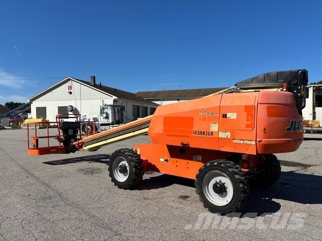 JLG 600S Telescopic boom lifts