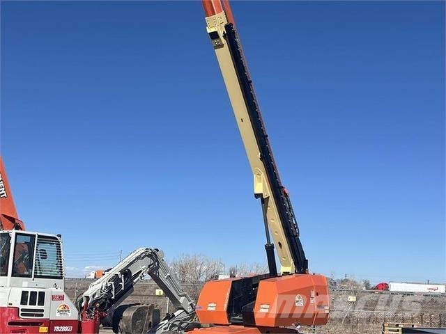JLG 660SJ Telescopic boom lifts