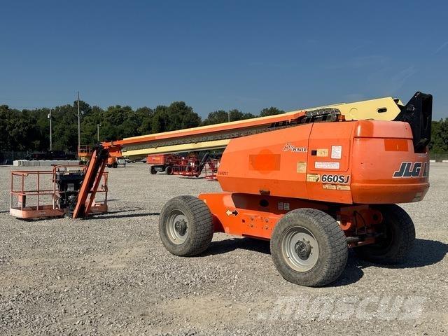 JLG 660SJ Telescopic boom lifts