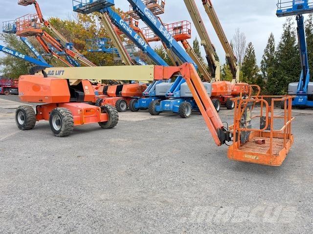 JLG 660SJ Telescopic boom lifts