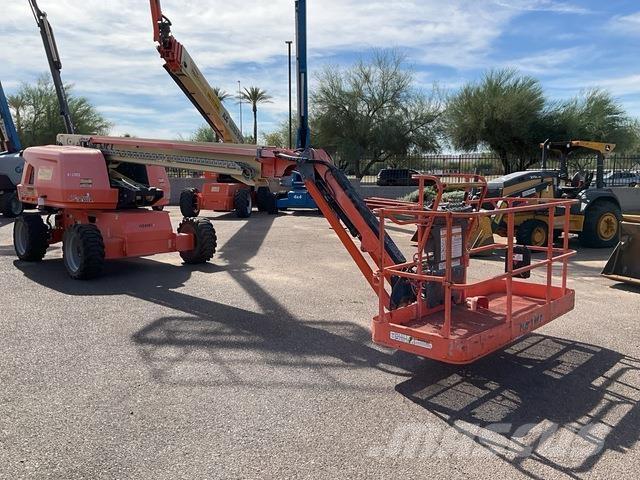 JLG 660SJ Telescopic boom lifts