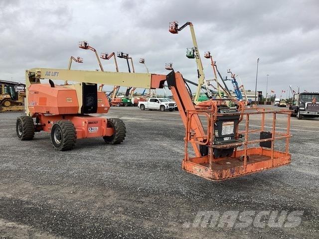 JLG 800 AJ Articulated boom lifts