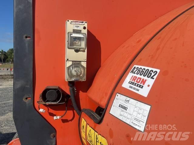 JLG 800 AJ Construction - Others