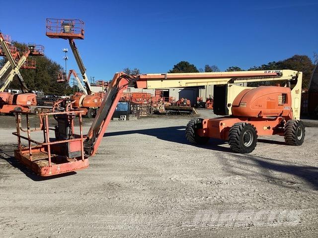 JLG 800 AJ Articulated boom lifts