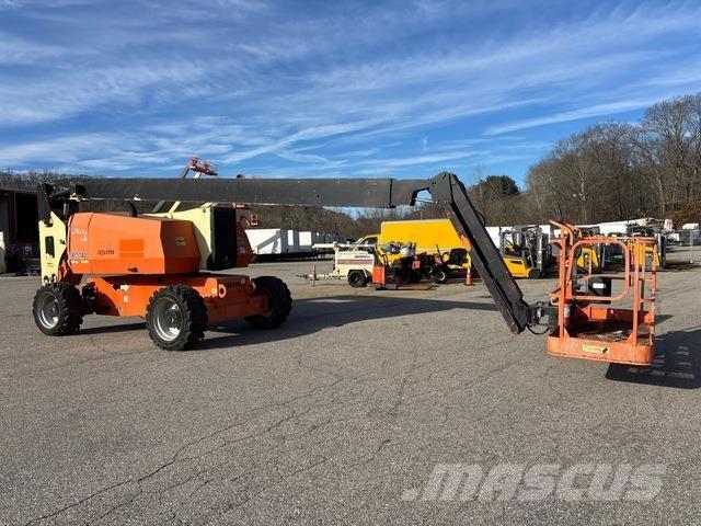 JLG 800 AJ Articulated boom lifts