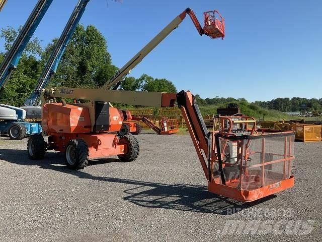 JLG 800AJ Articulated boom lifts