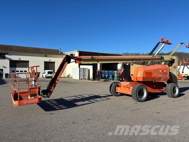 JLG 800AJ Articulated boom lifts