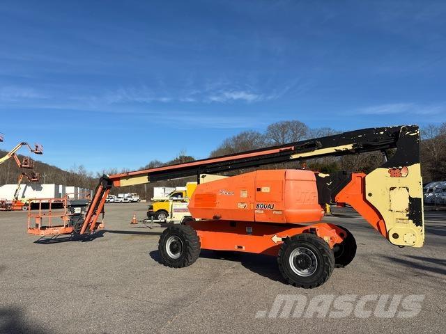 JLG 800AJ Articulated boom lifts