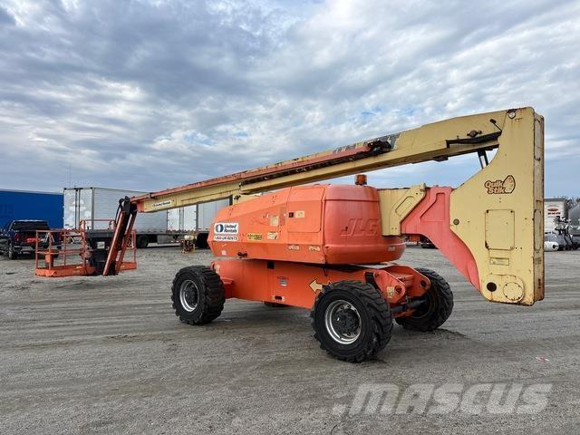 JLG 800AJ Articulated boom lifts