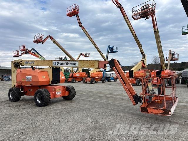 JLG 800AJ Articulated boom lifts