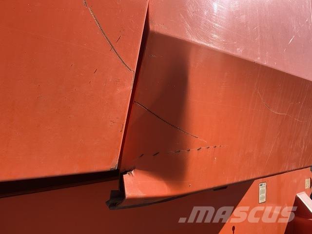 JLG 800S Telescopic boom lifts