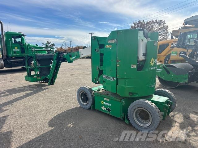 JLG E300 AJP Articulated boom lifts