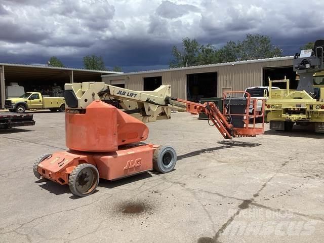 JLG E400AJPN Articulated boom lifts
