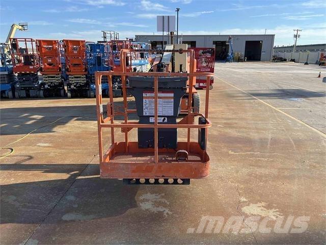 JLG E400AJPN Articulated boom lifts