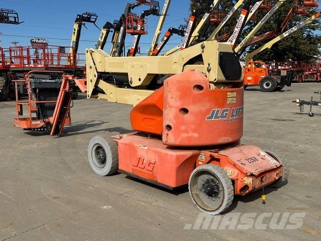 JLG E400AJPN Articulated boom lifts