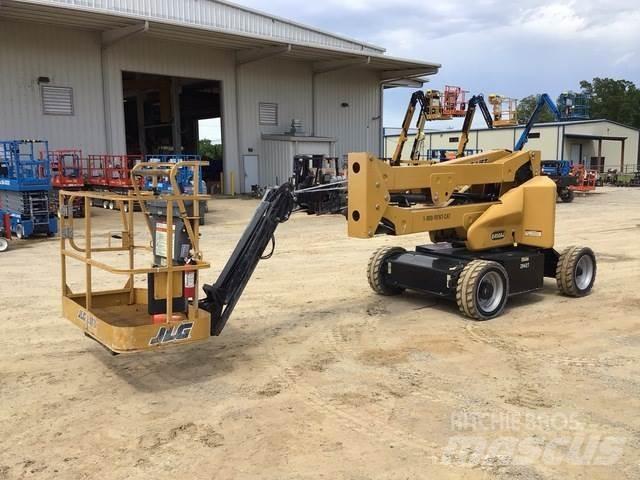 JLG E450AJ Articulated boom lifts