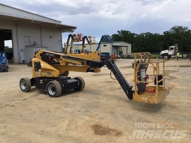 JLG E450AJ Articulated boom lifts