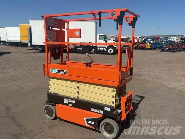 JLG ES1932 Scissor lifts