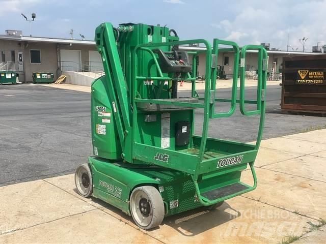JLG T20E Vertical mast lifts
