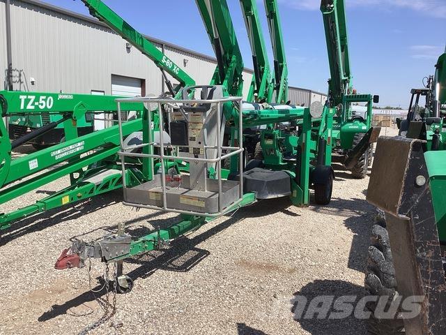 JLG T500J Trailer mounted aerial platforms