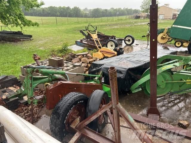 John Deere  Construction - Others